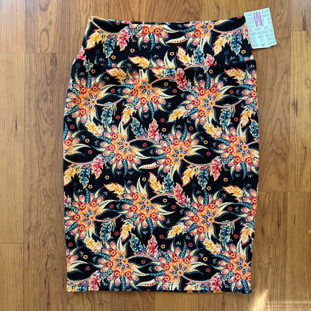 LuLaRoe Cassie Skirt Medium Gold/Orange/Black, NWT